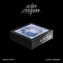 Limited ver. 【早期購入特典あり】 NMIXX Fe3O4 : FORWARD 4th ミニアルバム ( 韓国盤 )(韓メディアSHOP限定特典付)